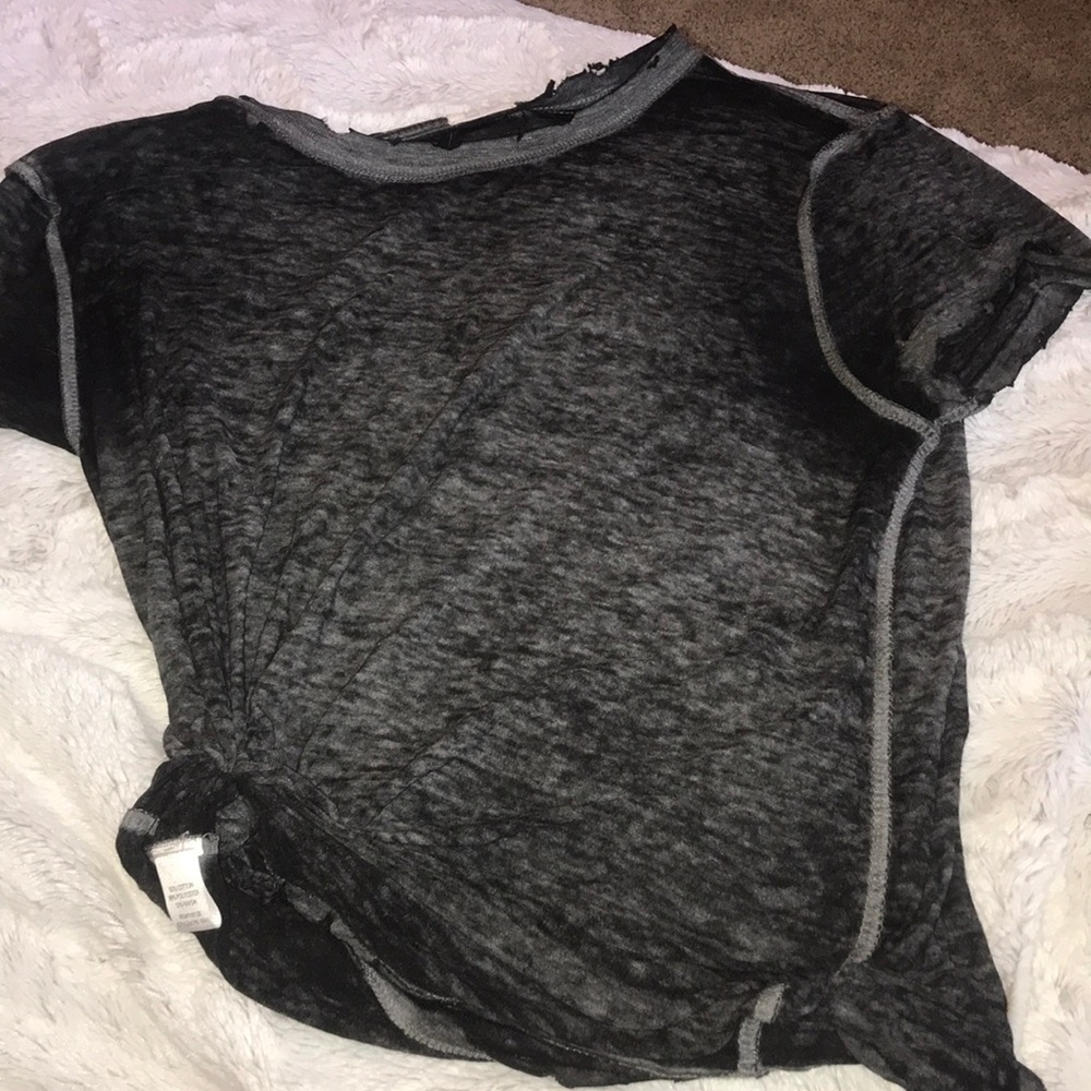 black top from pacsun.. a knot tied on side